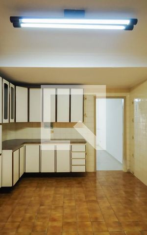 Casa à venda com 147m², 3 quartos e 2 vagasCozinha - Armários