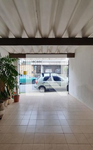 Casa à venda com 147m², 3 quartos e 2 vagasGaragem