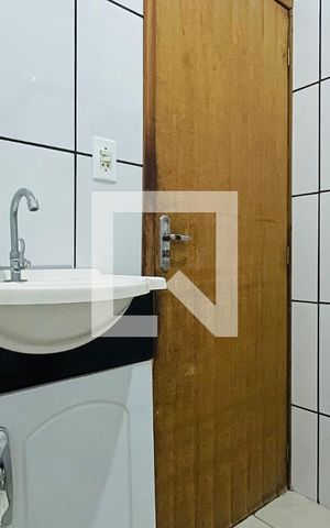 Casa à venda com 165m², 4 quartos e 2 vagasBanheiro 2