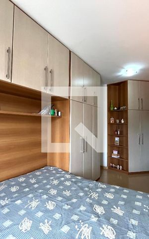 Apartamento à venda com 70m², 3 quartos e 2 vagas Apartamento à venda com 70m², 3 quartos e 2 vagasSuite
