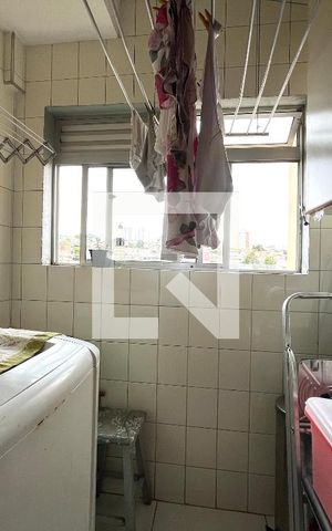 Apartamento à venda com 70m², 3 quartos e 2 vagas Apartamento à venda com 70m², 3 quartos e 2 vagasÁrea de Serviço