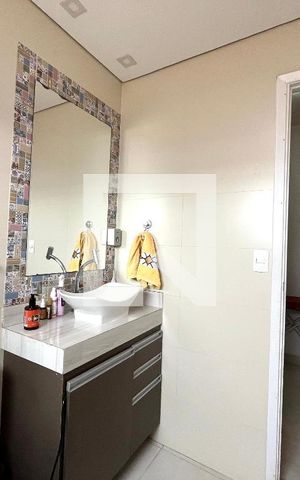 Apartamento à venda com 70m², 3 quartos e 2 vagas Apartamento à venda com 70m², 3 quartos e 2 vagasBanheiro da Suíte