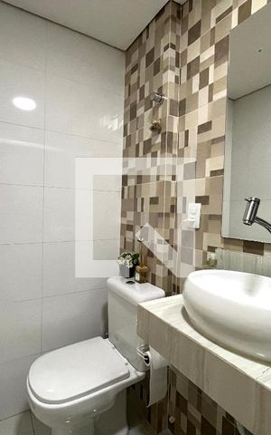 Apartamento à venda com 70m², 3 quartos e 2 vagas Apartamento à venda com 70m², 3 quartos e 2 vagasBanheiro Corredor