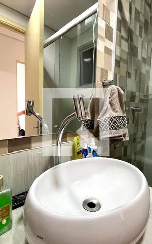 Apartamento à venda com 70m², 3 quartos e 2 vagas Apartamento à venda com 70m², 3 quartos e 2 vagasBanheiro Corredor