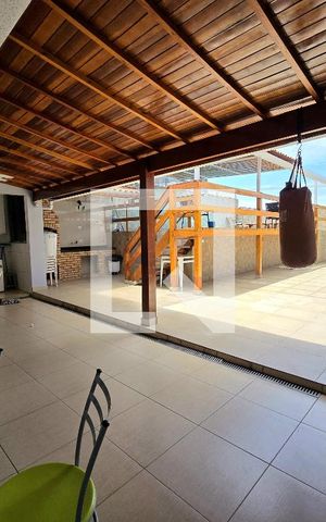 Casa à venda com 270m², 3 quartos e 6 vagas Casa à venda com 270m², 3 quartos e 6 vagasChurrasqueira
