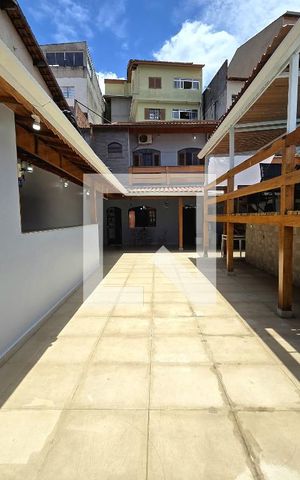 Casa à venda com 270m², 3 quartos e 6 vagas Casa à venda com 270m², 3 quartos e 6 vagasChurrasqueira