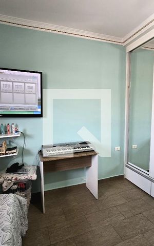 Casa à venda com 270m², 3 quartos e 6 vagas Casa à venda com 270m², 3 quartos e 6 vagasQuarto