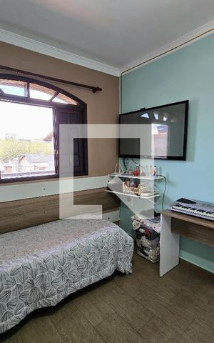 Casa à venda com 270m², 3 quartos e 6 vagas Casa à venda com 270m², 3 quartos e 6 vagasQuarto