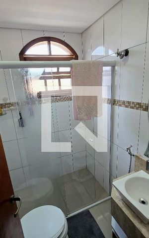 Casa à venda com 270m², 3 quartos e 6 vagas Casa à venda com 270m², 3 quartos e 6 vagasBanheiro