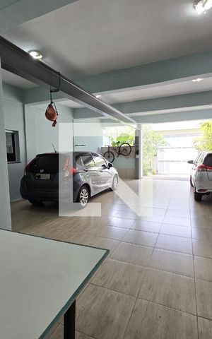 Casa à venda com 270m², 3 quartos e 6 vagas Casa à venda com 270m², 3 quartos e 6 vagasGaragem