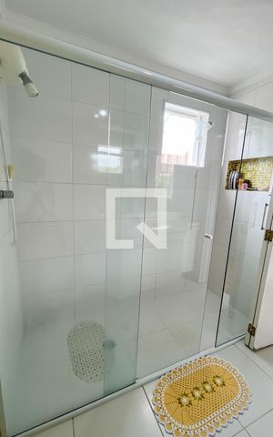 Casa à venda com 142m², 3 quartos e 4 vagas Casa à venda com 142m², 3 quartos e 4 vagasBanheiro da Suíte