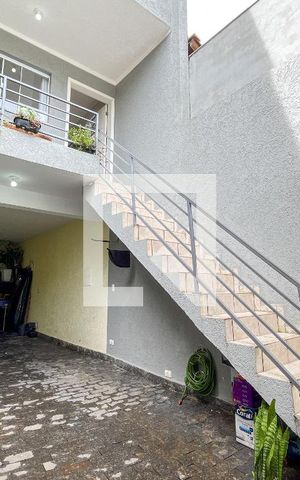 Casa à venda com 142m², 3 quartos e 4 vagas Casa à venda com 142m², 3 quartos e 4 vagasGaragem