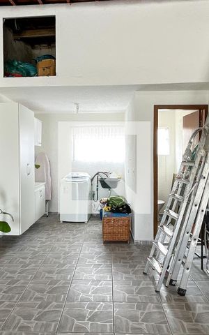 Casa à venda com 142m², 3 quartos e 4 vagas Casa à venda com 142m², 3 quartos e 4 vagasÁrea de Serviço 2