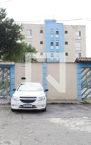 Apartamento para alugar com 50m², 2 quartos e 1 vagaFachada do condomínio - Placa instalada na fachada