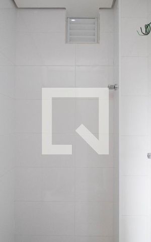 Studio à venda com 28m², 1 quarto e sem vaga Studio à venda com 28m², 1 quarto e sem vagaBanheiro