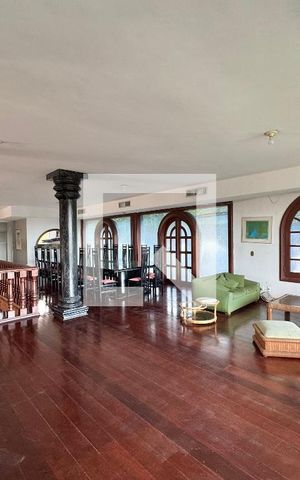 Casa de condomínio à venda com 2800m², 11 quartos e sem vaga Casa de condomínio à venda com 2800m², 11 quartos e sem vagaMezanino