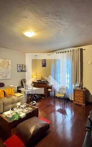 Casa de condomínio à venda com 2800m², 11 quartos e sem vaga Casa de condomínio à venda com 2800m², 11 quartos e sem vagaSala
