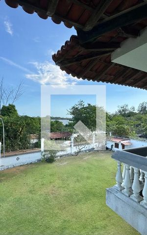 Casa de condomínio à venda com 2800m², 11 quartos e sem vaga Casa de condomínio à venda com 2800m², 11 quartos e sem vagaVaranda (Segundo andar)