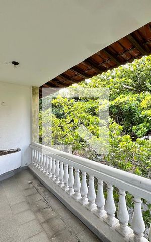 Casa de condomínio à venda com 2800m², 11 quartos e sem vaga Casa de condomínio à venda com 2800m², 11 quartos e sem vagaVaranda (Segundo andar)