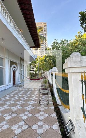 Casa de condomínio à venda com 2800m², 11 quartos e sem vaga Casa de condomínio à venda com 2800m², 11 quartos e sem vagaÁrea externa