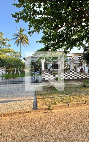 Casa de condomínio à venda com 2800m², 11 quartos e sem vaga Casa de condomínio à venda com 2800m², 11 quartos e sem vagaFachada