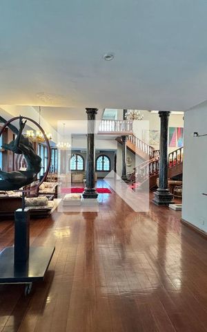 Casa de condomínio à venda com 2800m², 11 quartos e sem vaga Casa de condomínio à venda com 2800m², 11 quartos e sem vagaSala