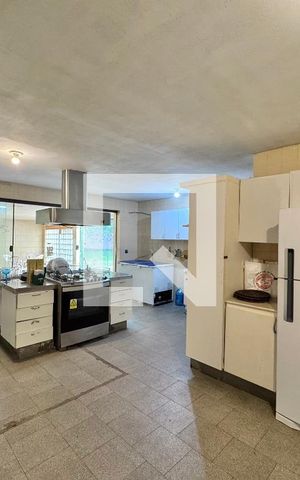 Casa de condomínio à venda com 2800m², 11 quartos e sem vaga Casa de condomínio à venda com 2800m², 11 quartos e sem vagaCozinha 1