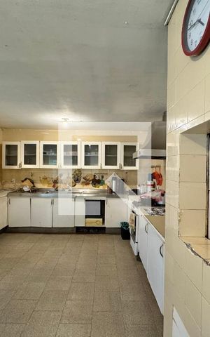 Casa de condomínio à venda com 2800m², 11 quartos e sem vaga Casa de condomínio à venda com 2800m², 11 quartos e sem vagaCozinha 1