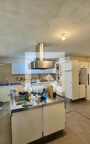 Casa de condomínio à venda com 2800m², 11 quartos e sem vaga Casa de condomínio à venda com 2800m², 11 quartos e sem vagaCozinha 1