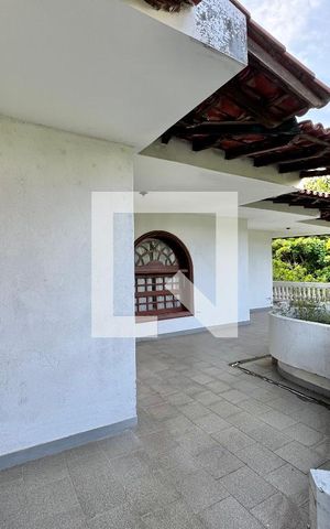 Casa de condomínio à venda com 2800m², 11 quartos e sem vaga Casa de condomínio à venda com 2800m², 11 quartos e sem vagaVaranda (Segundo andar)