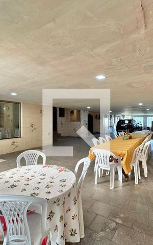 Casa de condomínio à venda com 2800m², 11 quartos e sem vaga Casa de condomínio à venda com 2800m², 11 quartos e sem vagaÁrea externa