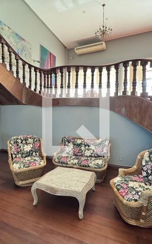 Casa de condomínio à venda com 2800m², 11 quartos e sem vaga Casa de condomínio à venda com 2800m², 11 quartos e sem vagaSala