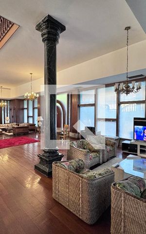 Casa de condomínio à venda com 2800m², 11 quartos e sem vaga Casa de condomínio à venda com 2800m², 11 quartos e sem vagaSala