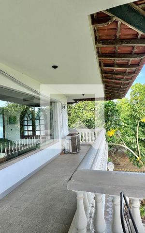 Casa de condomínio à venda com 2800m², 11 quartos e sem vaga Casa de condomínio à venda com 2800m², 11 quartos e sem vagaVaranda (Segundo andar)