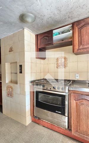 Casa de condomínio à venda com 2800m², 11 quartos e sem vaga Casa de condomínio à venda com 2800m², 11 quartos e sem vagaCozinha 2