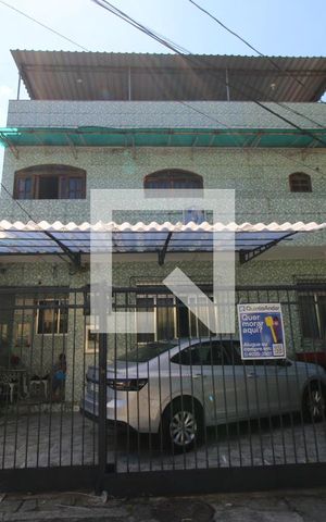 Casa à venda com 220m², 3 quartos e 3 vagasFachada da casa
