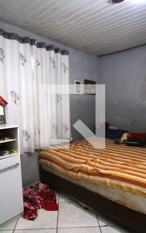 Casa à venda com 220m², 3 quartos e 3 vagasQuarto 2 Suíte