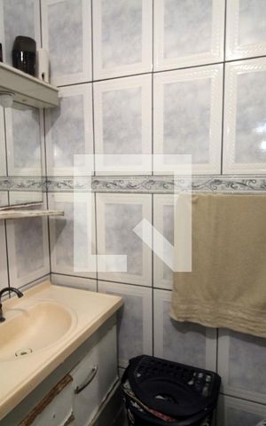 Casa à venda com 220m², 3 quartos e 3 vagasBanheiro da Suíte 2
