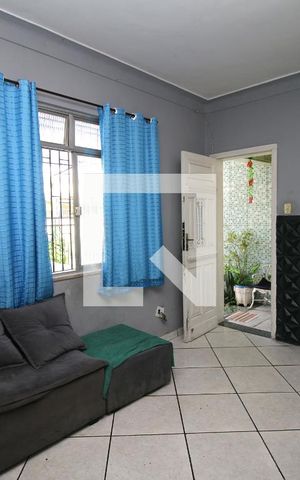 Casa à venda com 220m², 3 quartos e 3 vagasSala