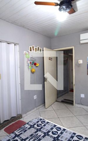 Casa à venda com 220m², 3 quartos e 3 vagasQuarto 1 Suíte