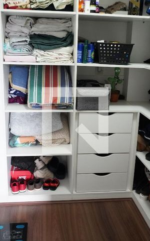 Apartamento à venda com 99m², 2 quartos e 2 vagasCloset do quarto