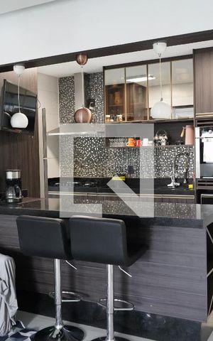 Apartamento à venda com 99m², 2 quartos e 2 vagasCozinha