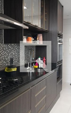 Apartamento à venda com 99m², 2 quartos e 2 vagasCozinha