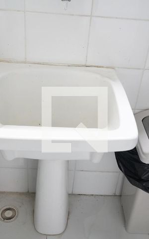 Apartamento à venda com 99m², 2 quartos e 2 vagasÁrea de Serviço