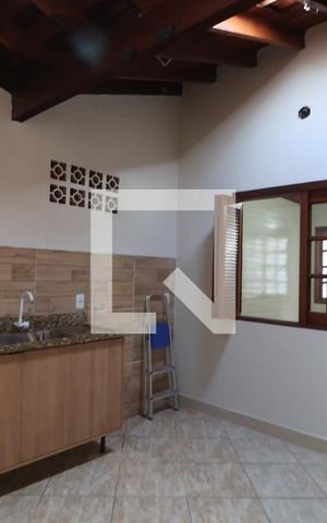 Casa à venda com 130m², 3 quartos e 3 vagasÁrea de Serviço