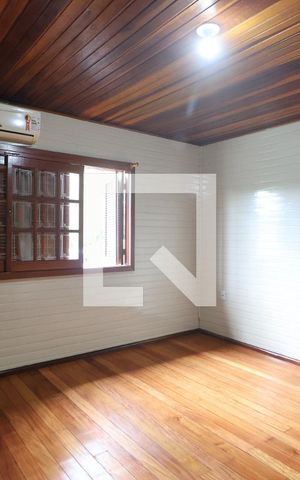 Casa à venda com 130m², 3 quartos e 3 vagasSuite