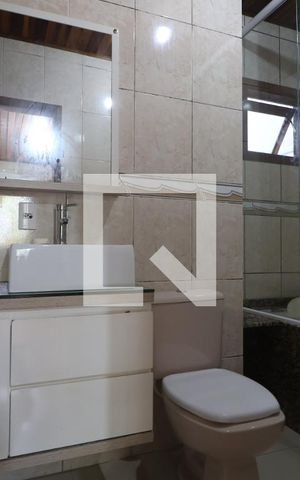 Casa à venda com 130m², 3 quartos e 3 vagasBanheiro da Suíte