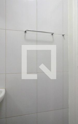 Apartamento para alugar com 65m², 2 quartos e 2 vagasBanheiro de serviço