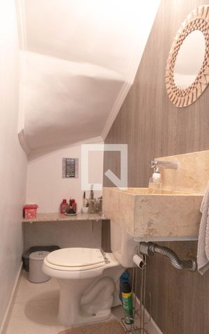 Casa de condomínio à venda com 118m², 3 quartos e 2 vagas Casa de condomínio à venda com 118m², 3 quartos e 2 vagasLavabo