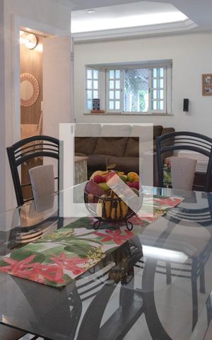 Casa de condomínio à venda com 118m², 3 quartos e 2 vagas Casa de condomínio à venda com 118m², 3 quartos e 2 vagassala